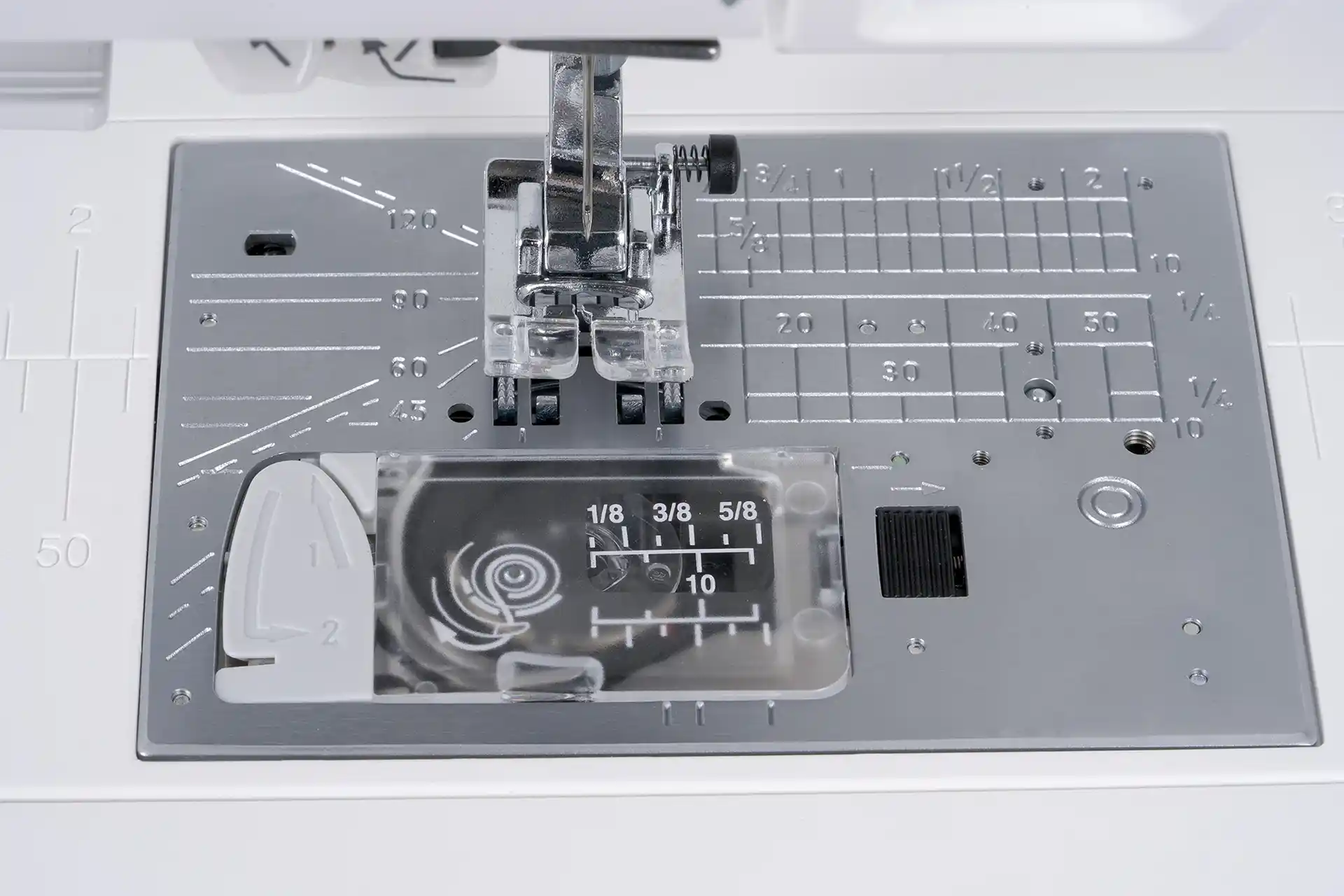 Janome Skyline S7 AE – gallery image