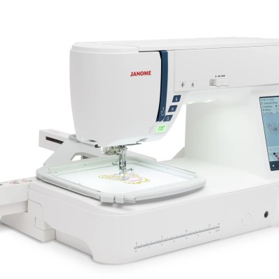 Janome Skyline S9